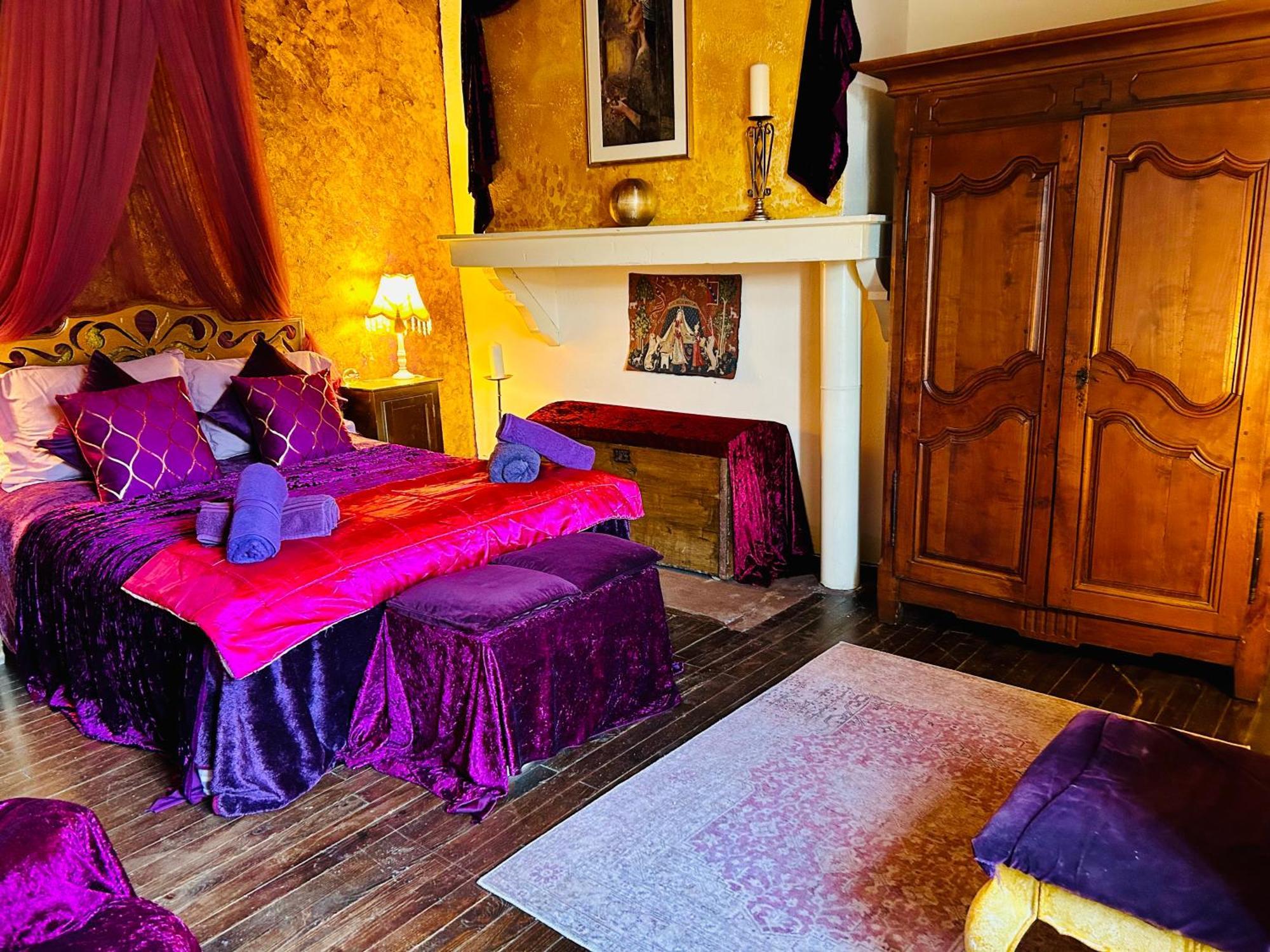 Les Contes Bed and Breakfast Fougax-et-Barrineuf Buitenkant foto