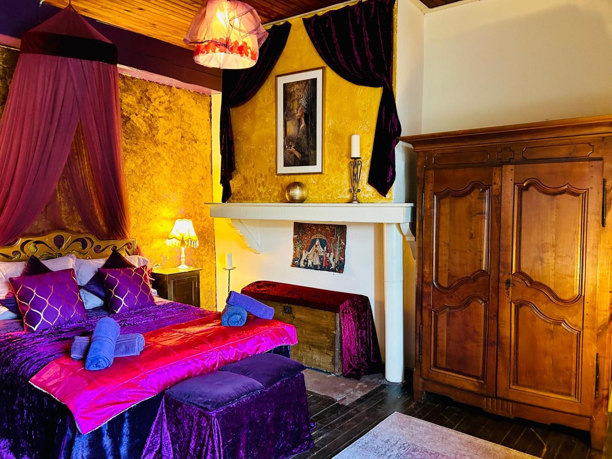 Les Contes Bed and Breakfast Fougax-et-Barrineuf Buitenkant foto