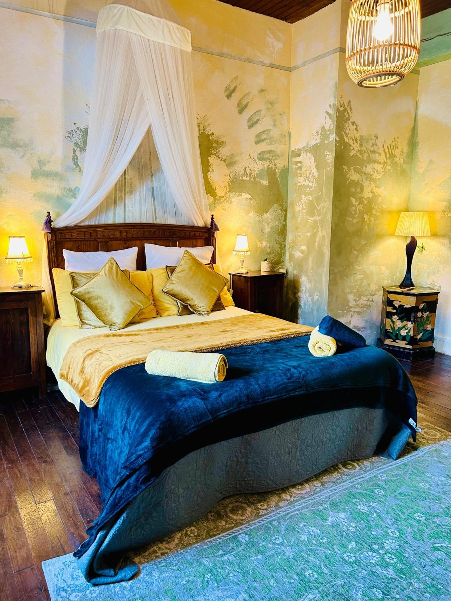 Les Contes Bed and Breakfast Fougax-et-Barrineuf Buitenkant foto