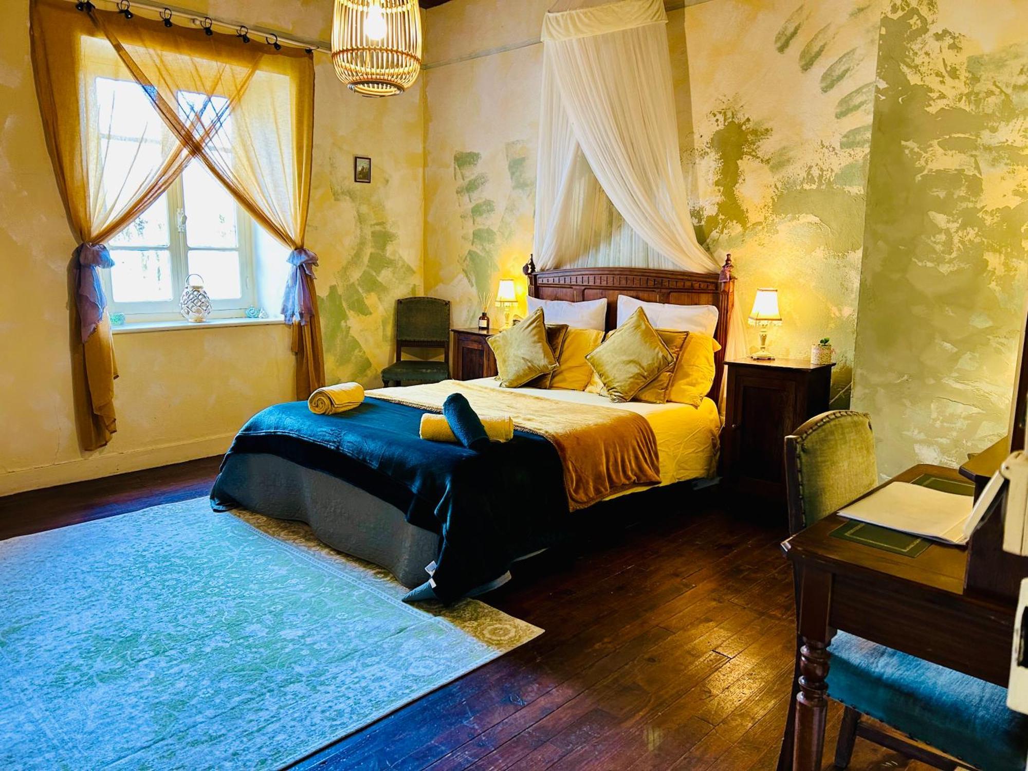 Les Contes Bed and Breakfast Fougax-et-Barrineuf Buitenkant foto
