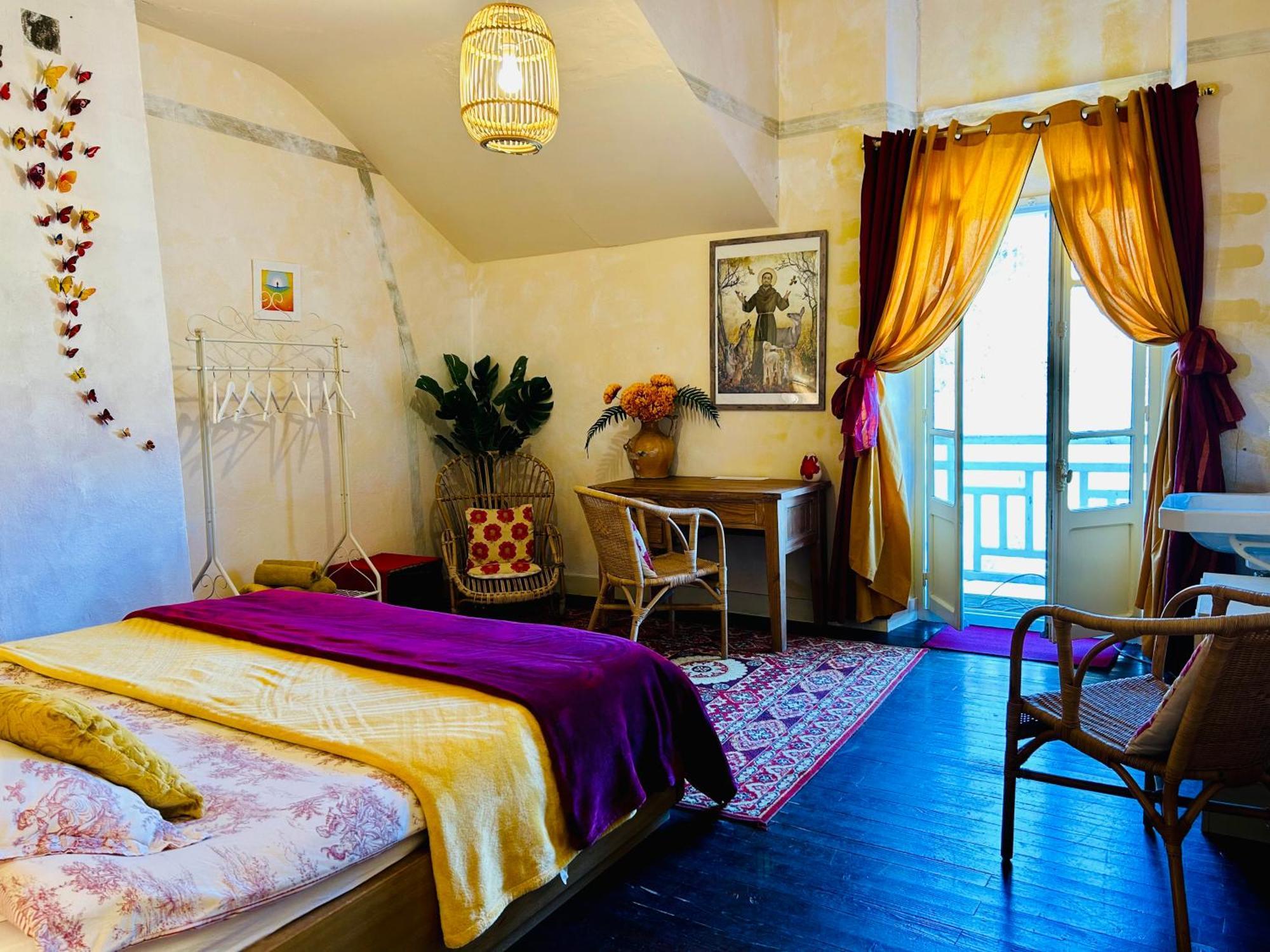 Les Contes Bed and Breakfast Fougax-et-Barrineuf Buitenkant foto