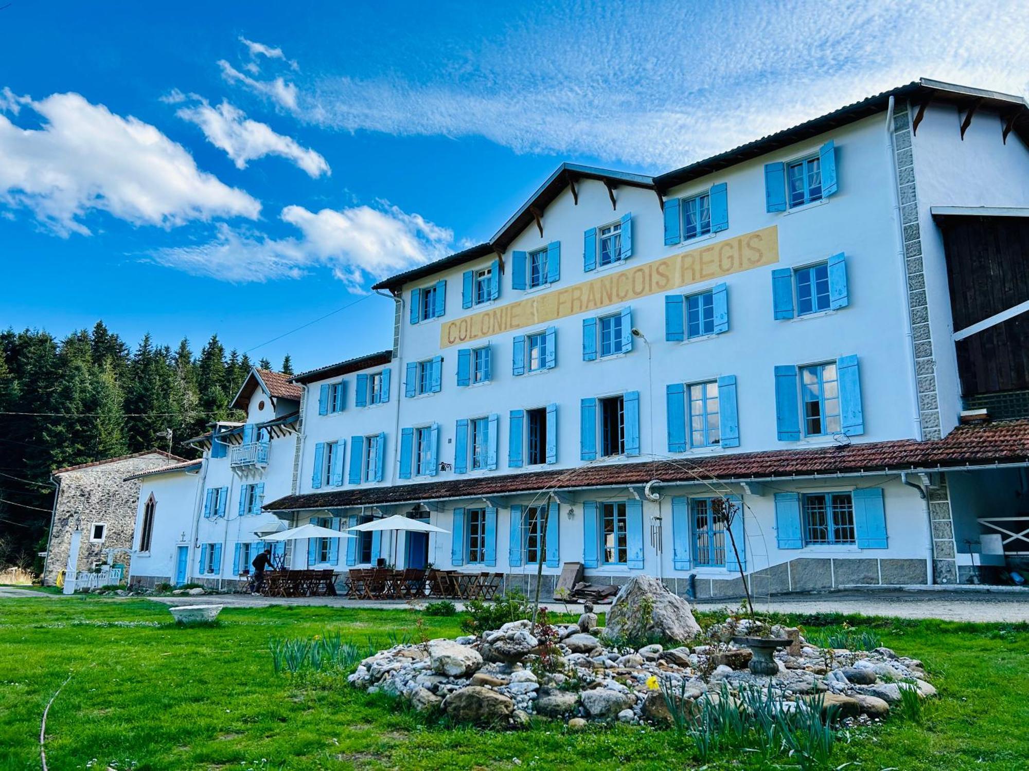 Les Contes Bed and Breakfast Fougax-et-Barrineuf Buitenkant foto