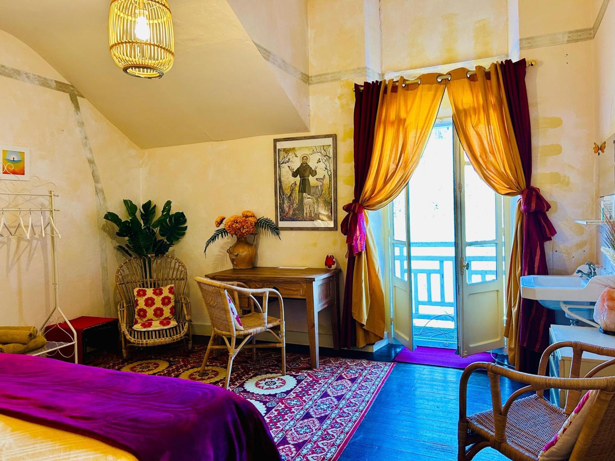 Les Contes Bed and Breakfast Fougax-et-Barrineuf Buitenkant foto