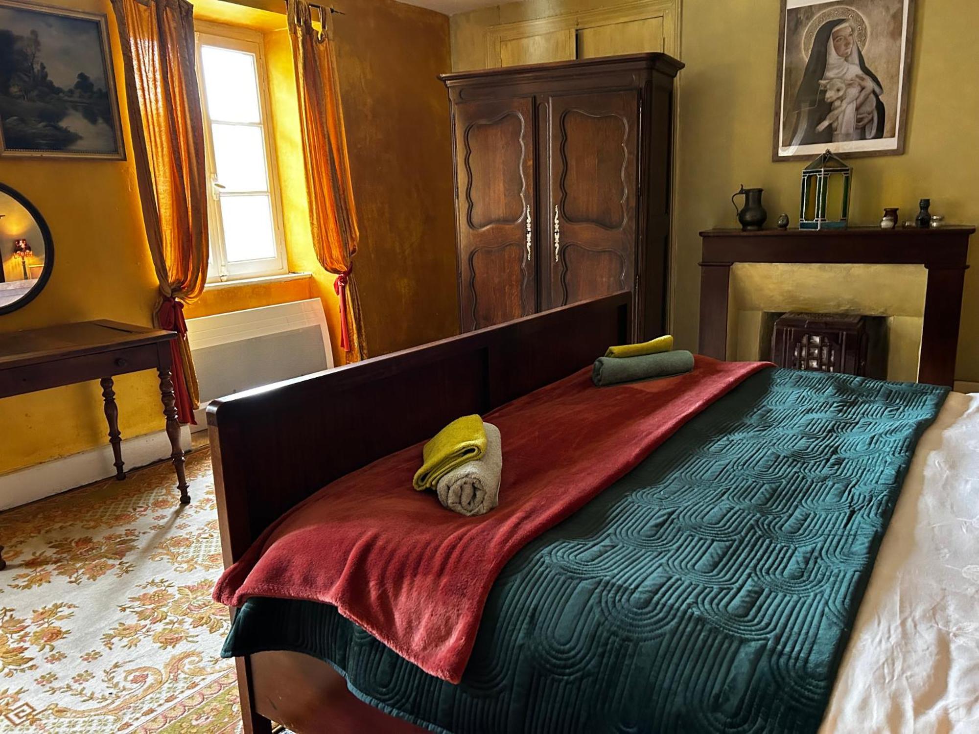 Les Contes Bed and Breakfast Fougax-et-Barrineuf Buitenkant foto